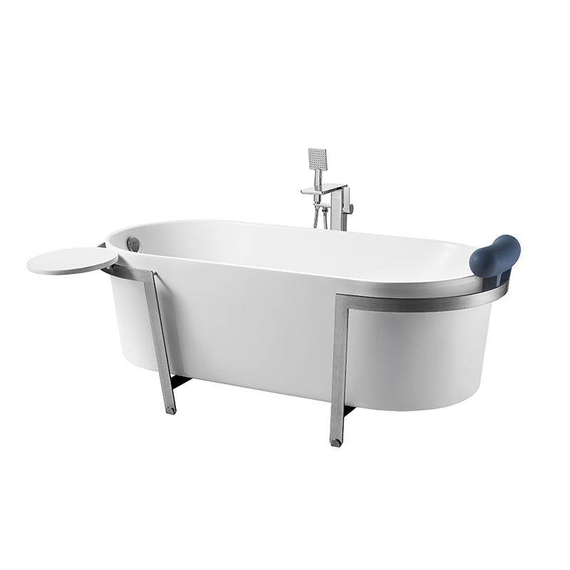 Free-standing Bathtub